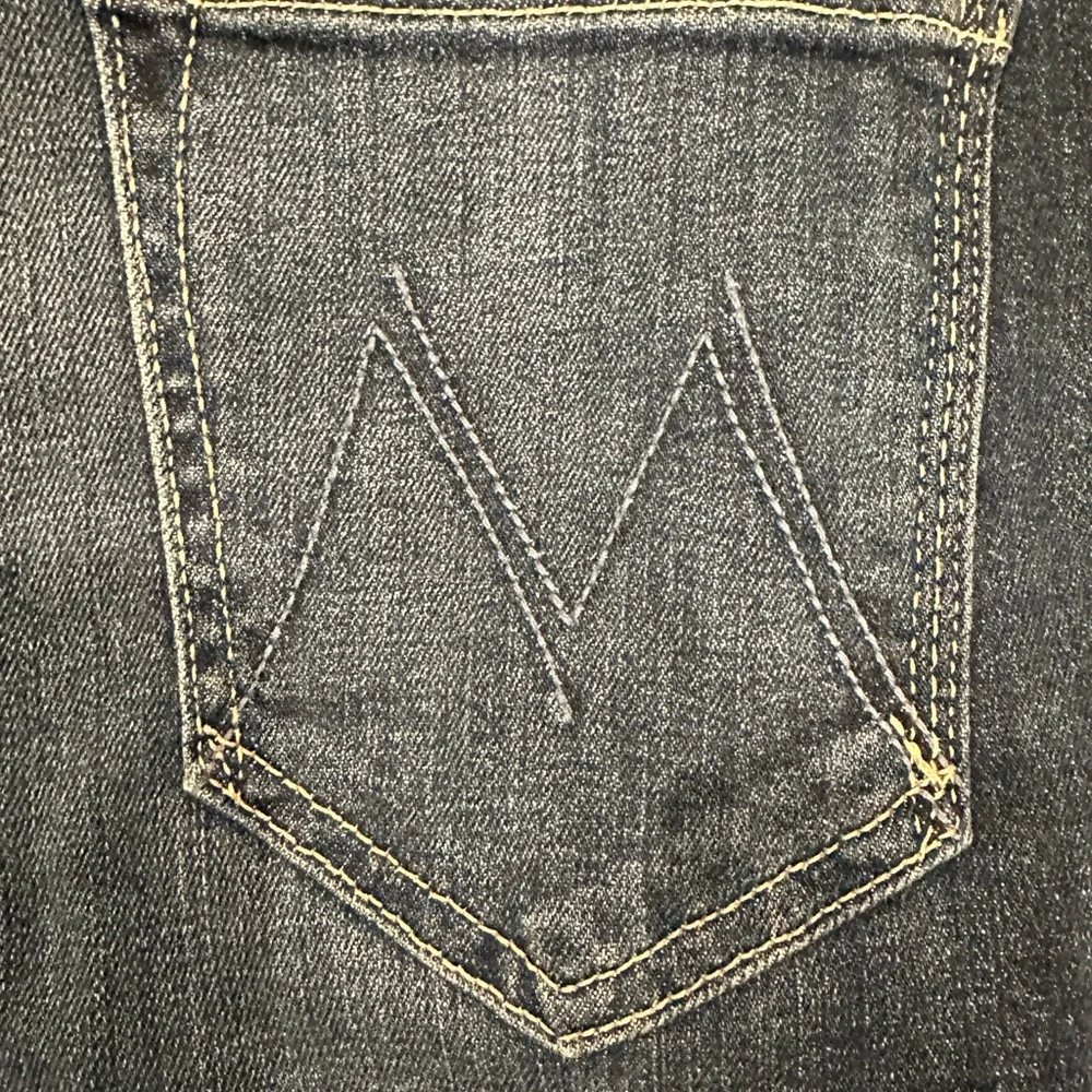 MOTHER "The Cha Cha Fray" Girl Crush High-Rise Flare Jeans | Size 27 - Picture 11 of 14